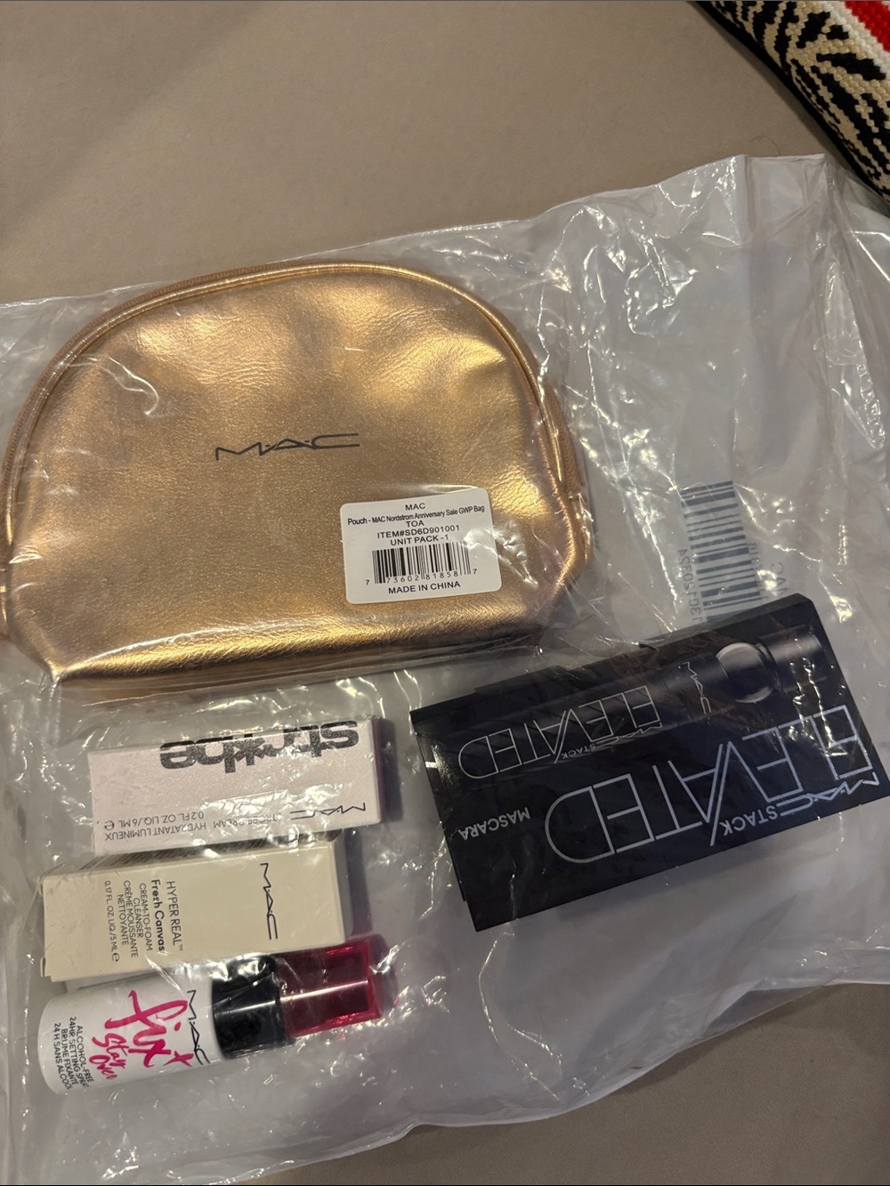 MAC Limited Edition Gift Sample Set in Original Packaging ~ New